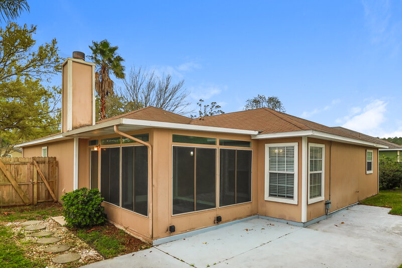 2,185/Mo, 712 Lake Geneva Dr Saint Augustine, FL 32092 Rear View