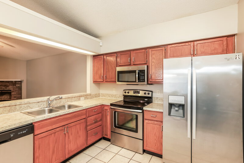 1,805/Mo, 8327 Argyle Corners Ct Jacksonville, FL 32244 Kitchen View 2