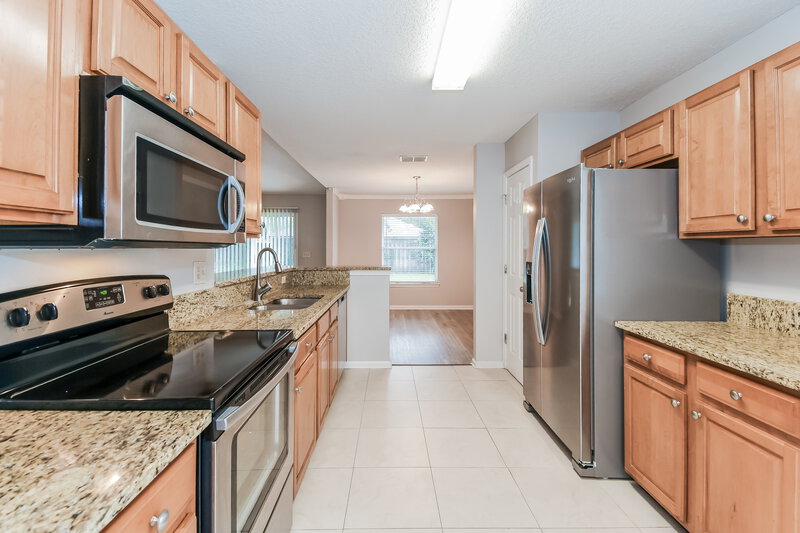 2,180/Mo, 552 Sparrow Branch Cir Saint Johns, FL 32259 Kitchen View 2