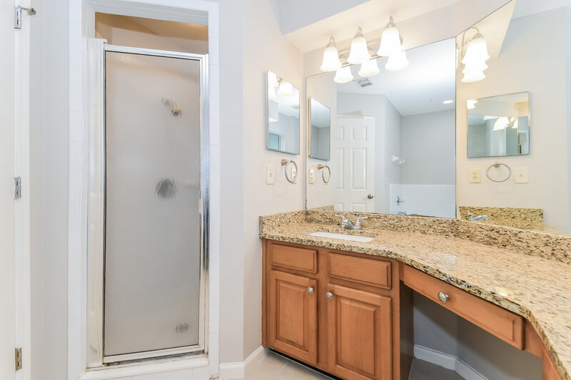 2,180/Mo, 552 Sparrow Branch Cir Saint Johns, FL 32259 Main Bathroom View