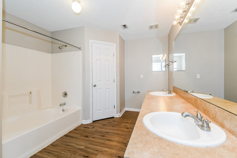 2,950/Mo, 2996 Plum Orchard Dr Orange Park, FL 32073 Main Bathroom View