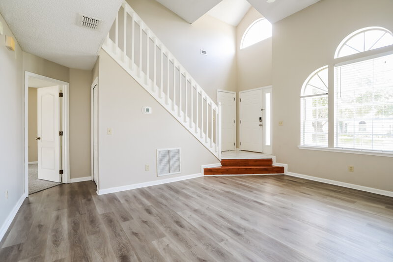 2,285/Mo, 7579 Sugar Bay Ln Jacksonville, FL 32256 Living Room View