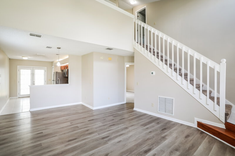 2,285/Mo, 7579 Sugar Bay Ln Jacksonville, FL 32256 Living Room View 2