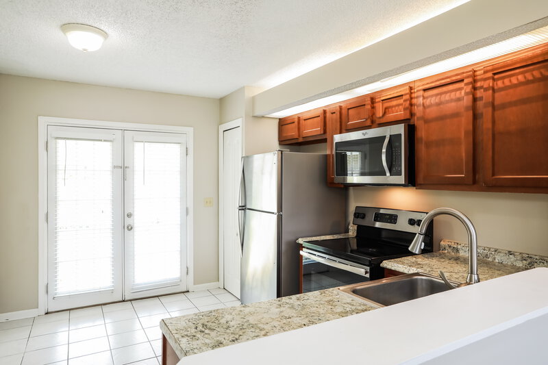 2,285/Mo, 7579 Sugar Bay Ln Jacksonville, FL 32256 Kitchen View 2