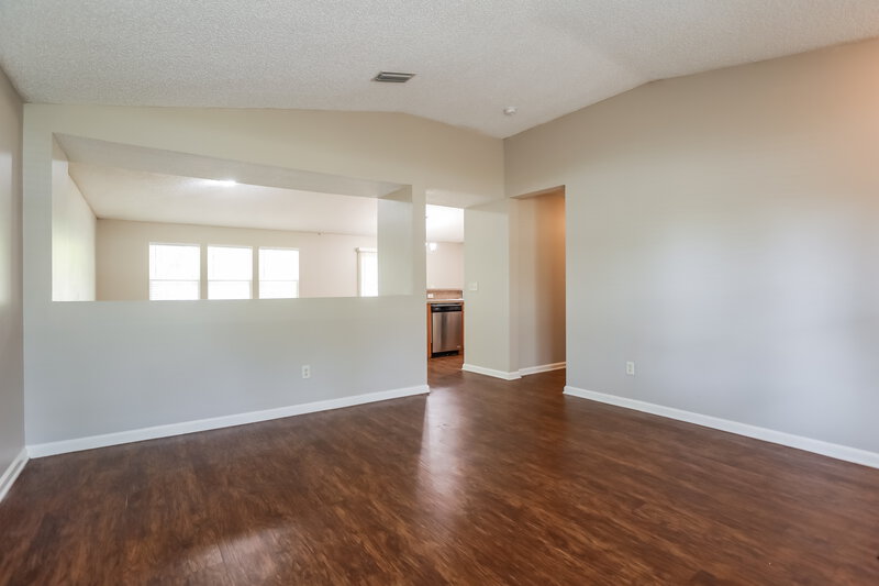 1,765/Mo, 6894 Clinton Corners Dr W Jacksonville, FL 32222 Living Room View 2