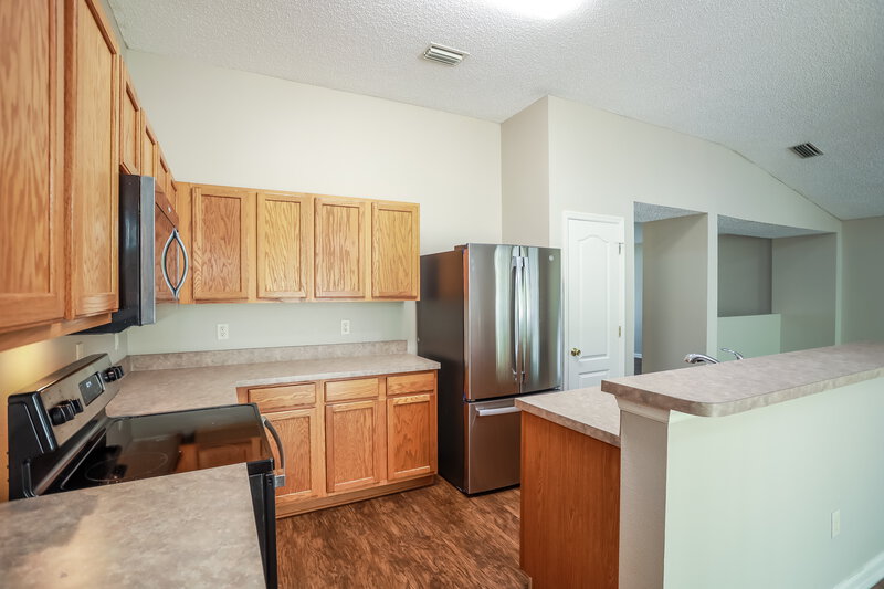 1,765/Mo, 6894 Clinton Corners Dr W Jacksonville, FL 32222 Kitchen View 2