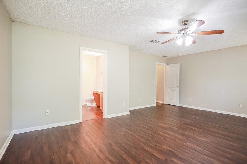 1,765/Mo, 6894 Clinton Corners Dr W Jacksonville, FL 32222 Main Bedroom View 2