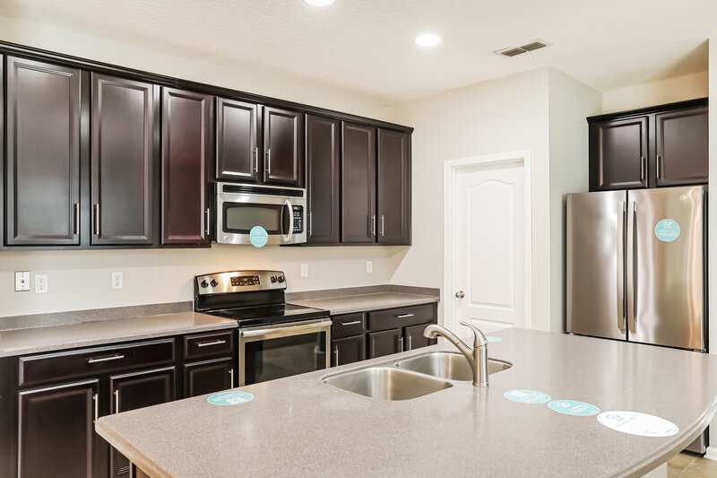 1,900/Mo, 4059 Watervale Way Orange Park, FL 32065 Kitchen View