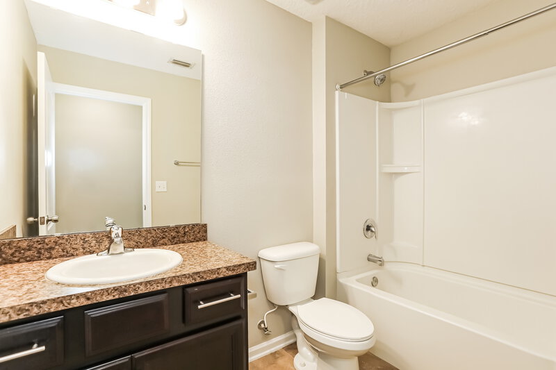 1,900/Mo, 4059 Watervale Way Orange Park, FL 32065 Bathroom View