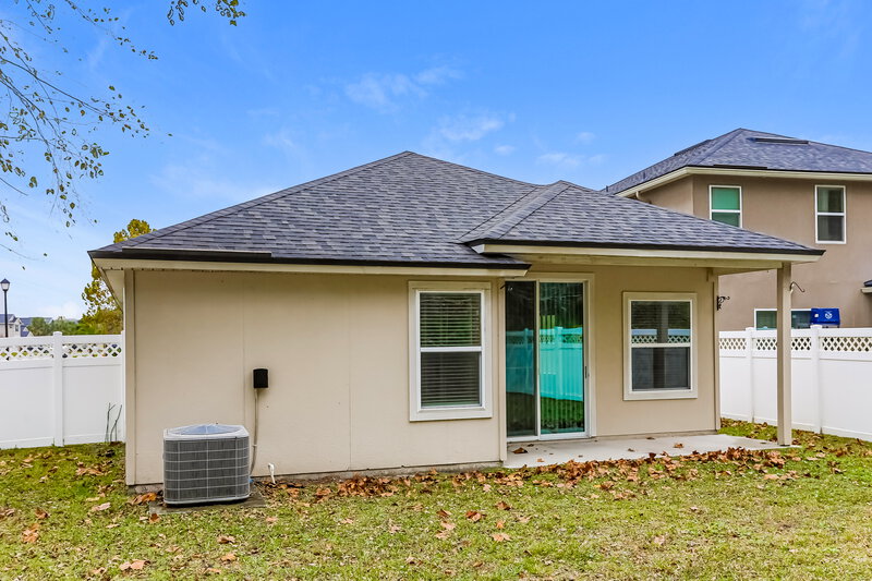 1,900/Mo, 4059 Watervale Way Orange Park, FL 32065 Rear View 2