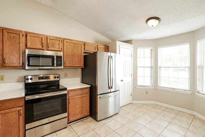 0/Mo, 3402 Westfield Dr Green Cove Springs, FL 32043 Kitchen View 2