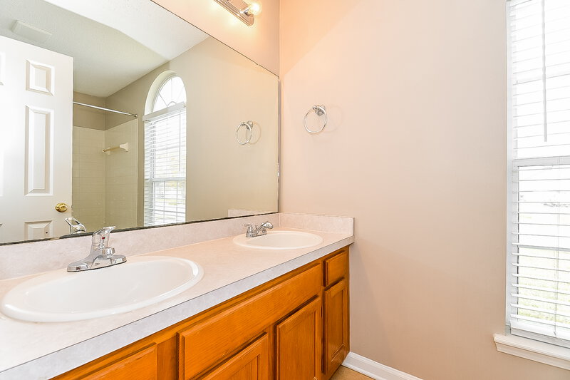 1,855/Mo, 12374 Mastin Cove Rd Jacksonville, FL 32225 Main Bathroom View