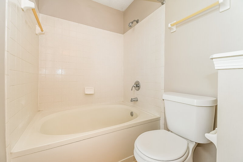 1,855/Mo, 12374 Mastin Cove Rd Jacksonville, FL 32225 Bathroom View 2