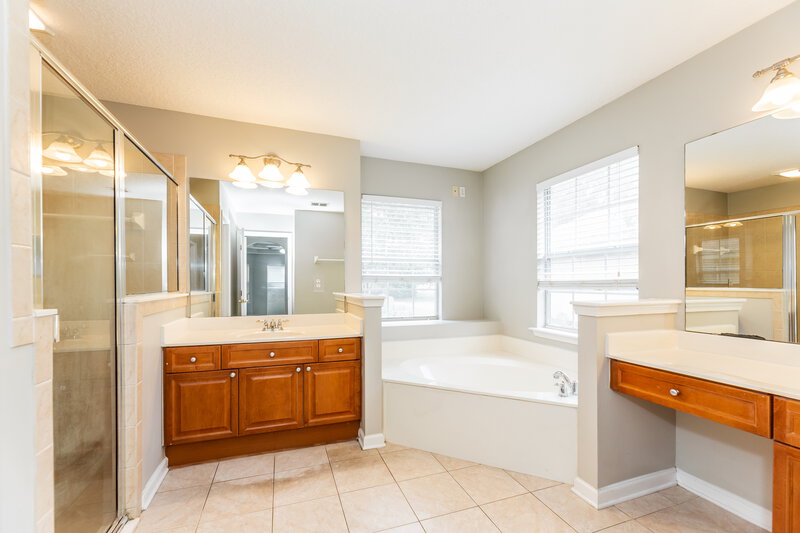 2,535/Mo, 233 Bell Branch Ln Saint Johns, FL 32259 Main Bathroom View
