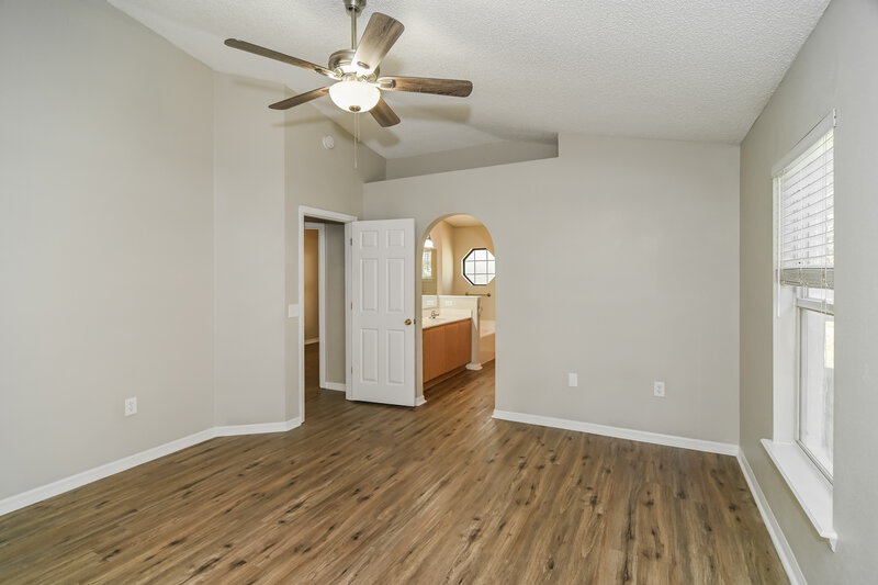 2,015/Mo, 3290 Carlotta Rd Middleburg, FL 32068 Main Bedroom View