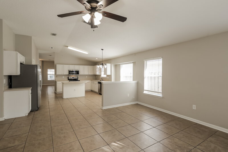 2,260/Mo, 1795 Moss Creek Dr Fleming Island, FL 32003 Living Room View 2