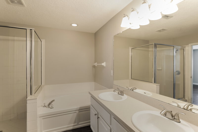 2,260/Mo, 1795 Moss Creek Dr Fleming Island, FL 32003 Main Bathroom View