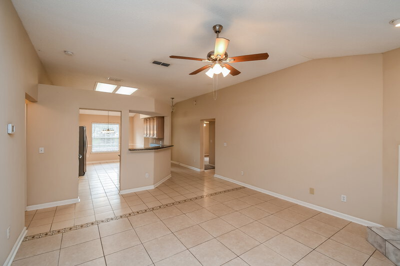 2,650/Mo, 7835 Longhorn Cir E Jacksonville, FL 32244 Living Room View 2