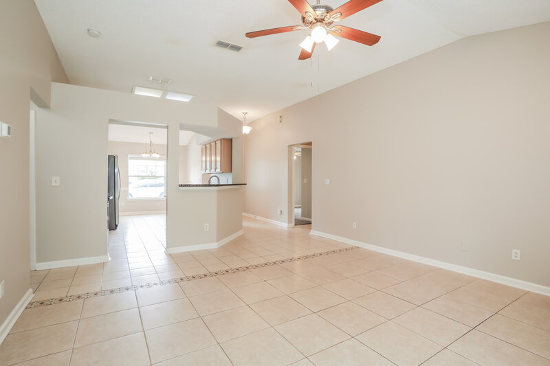 1,915/Mo, 7835 Longhorn Cir E Jacksonville, FL 32244 Living Room View 2