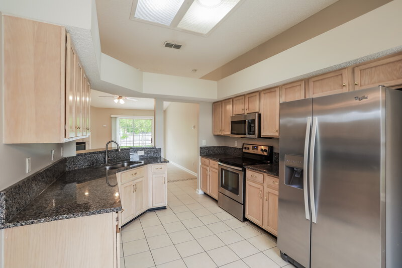 1,915/Mo, 7835 Longhorn Cir E Jacksonville, FL 32244 Kitchen View