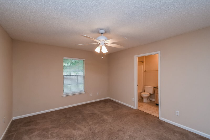 2,650/Mo, 7835 Longhorn Cir E Jacksonville, FL 32244 Main Bedroom View