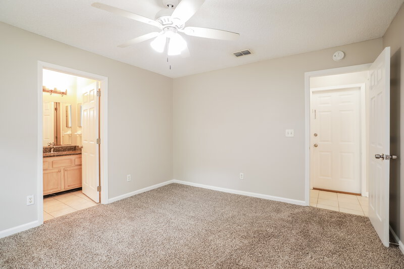 1,915/Mo, 7835 Longhorn Cir E Jacksonville, FL 32244 Main Bedroom View 2