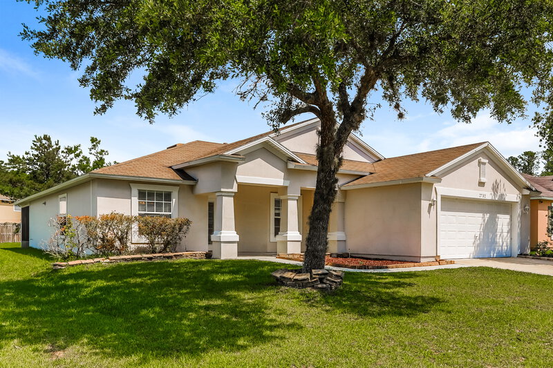 2,320/Mo, 2732 Woodsdale Dr Middleburg, FL 32068 Front View