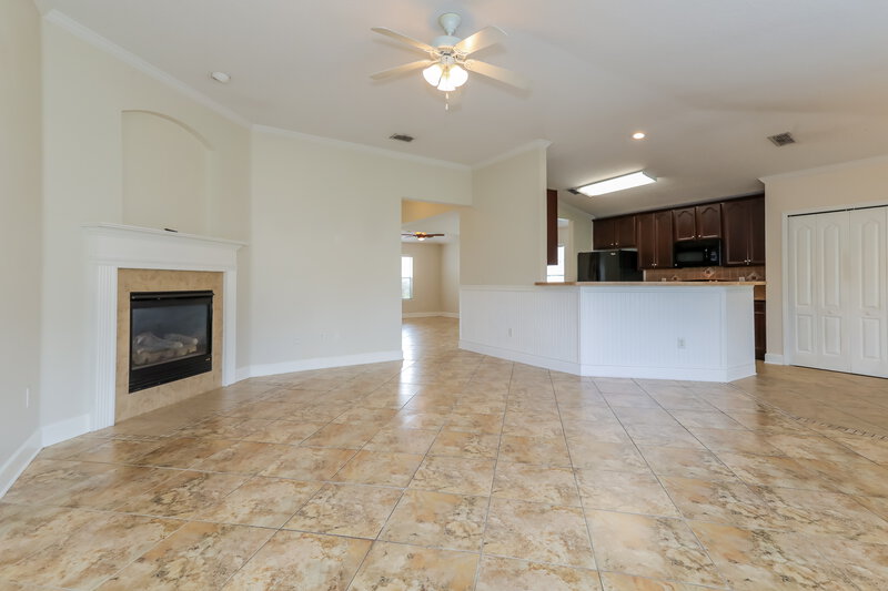 2,315/Mo, 2732 Woodsdale Dr Middleburg, FL 32068 Living Room View 2