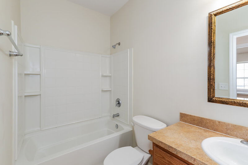 2,315/Mo, 2732 Woodsdale Dr Middleburg, FL 32068 Bathroom View