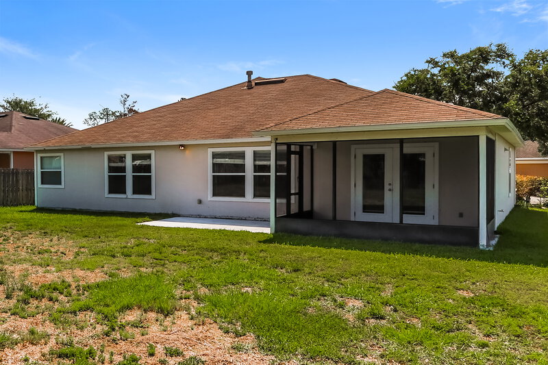 2,320/Mo, 2732 Woodsdale Dr Middleburg, FL 32068 Rear View