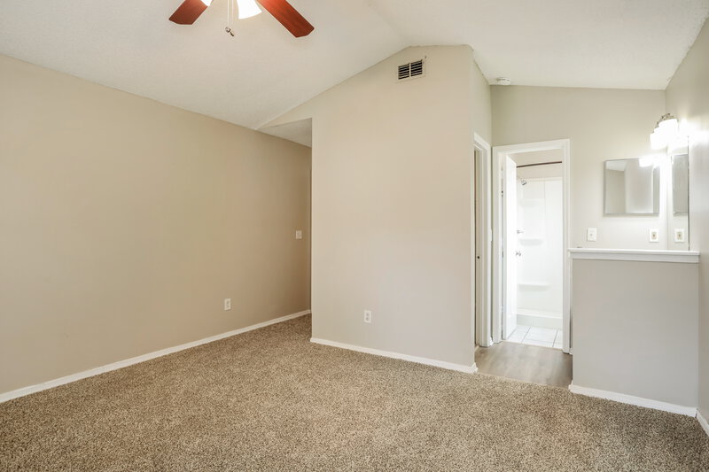 1,580/Mo, 1805 Hollars Pl Middleburg, FL 32068 Main Bedroom View 2