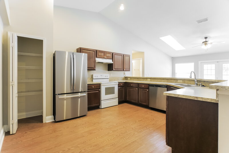2,370/Mo, 168 Johns Glen Dr Saint Johns, FL 32259 Kitchen View