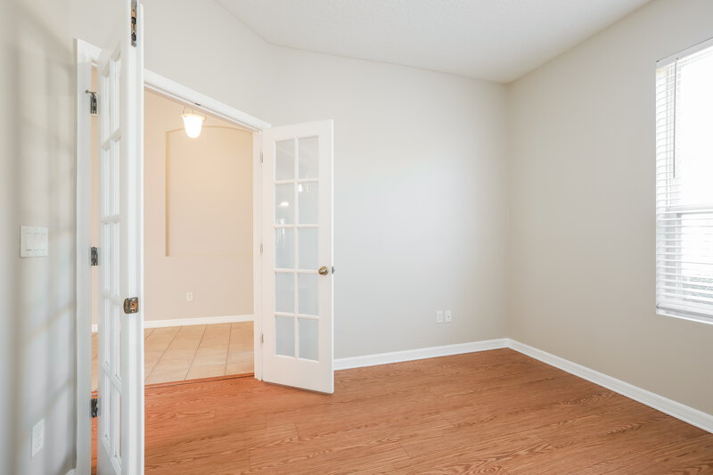 2,075/Mo, 805 Celebration Ln Middleburg, FL 32068 Office View