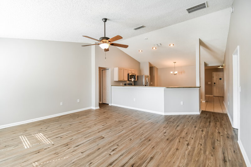 1,755/Mo, 2878 Taylor Hill Dr Jacksonville, FL 32221 Living Room View 2