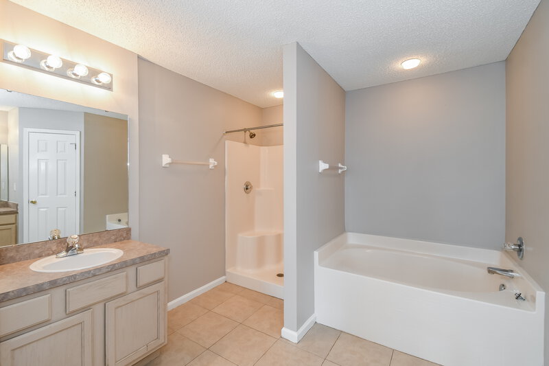 1,755/Mo, 2878 Taylor Hill Dr Jacksonville, FL 32221 Main Bathroom View
