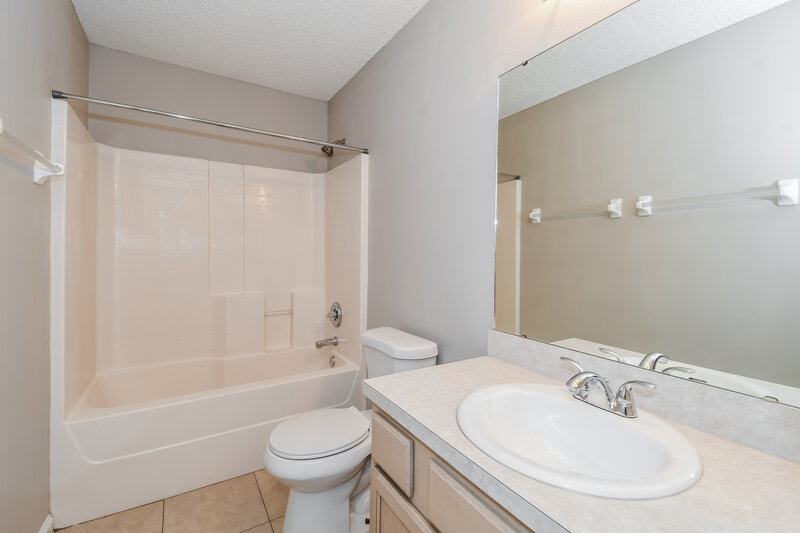 1,755/Mo, 2878 Taylor Hill Dr Jacksonville, FL 32221 Bathroom View