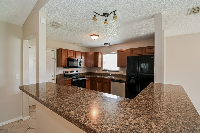 1,765/Mo, 2943 Tuscarora Trl Middleburg, FL 32068 Kitchen View 3
