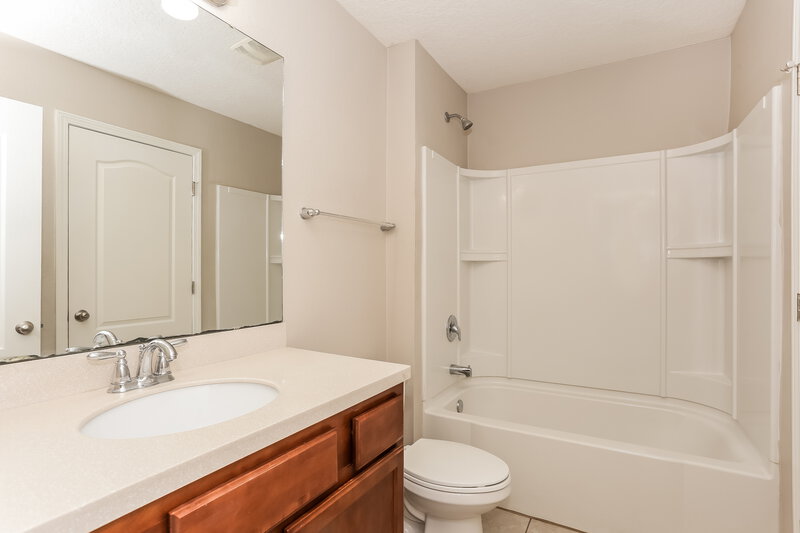 2,080/Mo, 560 Drysdale Dr Orange Park, FL 32065 Bathroom View