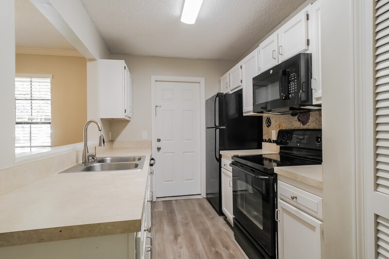2,320/Mo, 1633 Panther Ridge Ct Jacksonville, FL 32225 Kitchen View 2