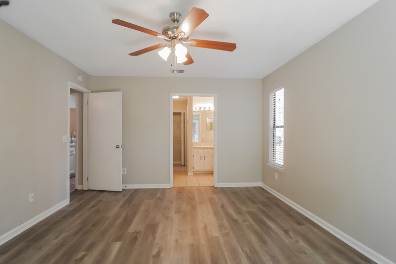 2,320/Mo, 1633 Panther Ridge Ct Jacksonville, FL 32225 Main Bedroom View 2