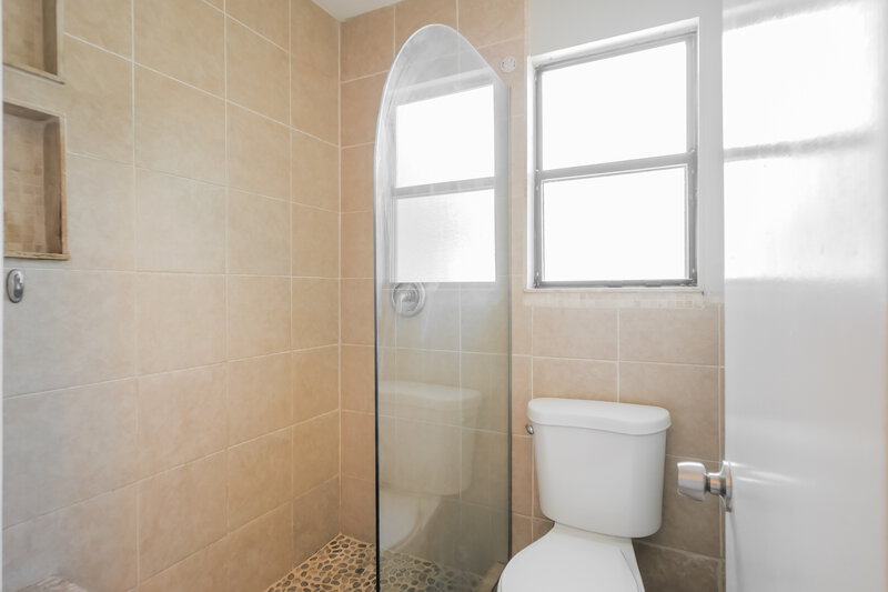 2,320/Mo, 1633 Panther Ridge Ct Jacksonville, FL 32225 Bathroom View
