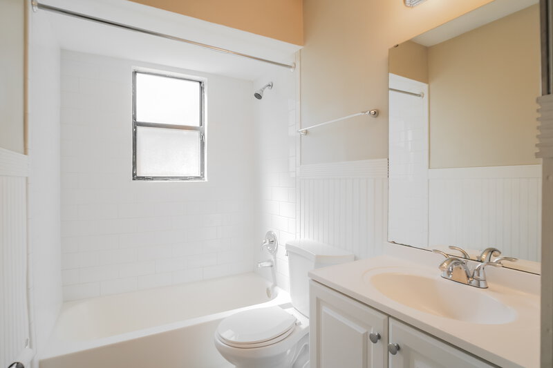 2,320/Mo, 1633 Panther Ridge Ct Jacksonville, FL 32225 Bathroom View 2