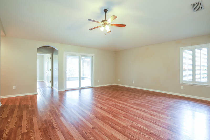 2,175/Mo, 1023 Beckingham Dr St Augustine, FL 32092 Living Room View