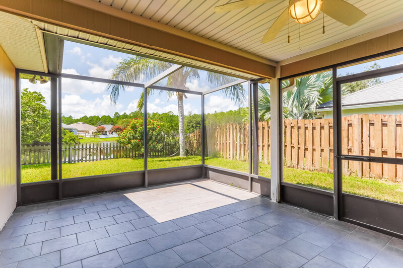 2,175/Mo, 1023 Beckingham Dr St Augustine, FL 32092 Sun Room View