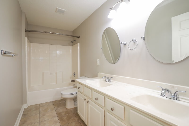 2,175/Mo, 1023 Beckingham Dr St Augustine, FL 32092 Bathroom View
