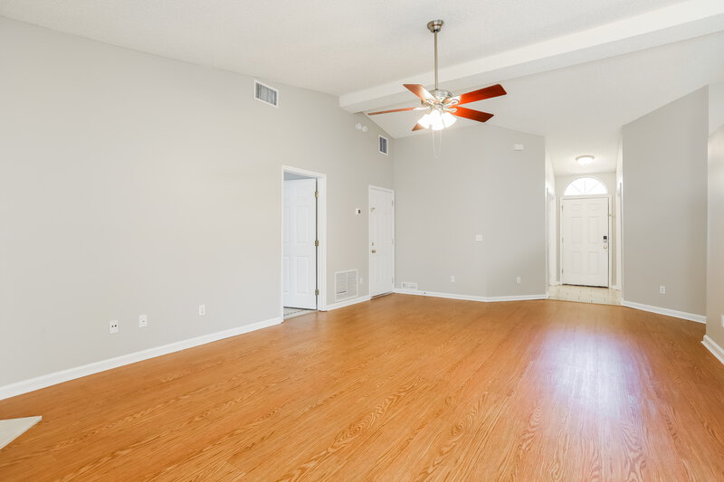 2,270/Mo, 1903 Suwannee River Dr Fleming Island, FL 32003 Living Room View