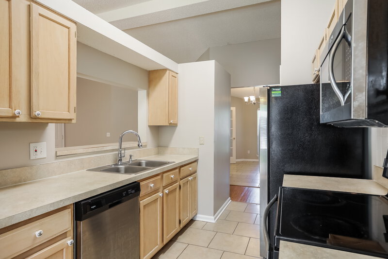 2,270/Mo, 1903 Suwannee River Dr Fleming Island, FL 32003 Kitchen View