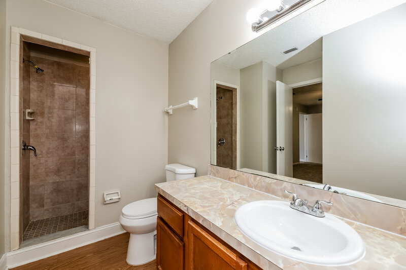 1,765/Mo, 7908 Jeff Dr Jacksonville, FL 32244 Main Bathroom View 2