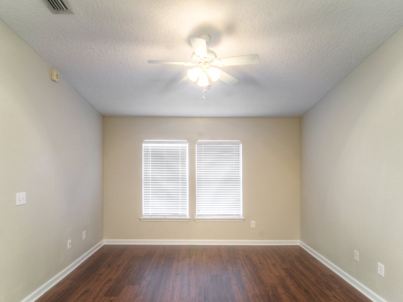 1,340/Mo, 7044 Deer Lodge Cir Unit 107 Jacksonville, FL 32256 Dining Room View