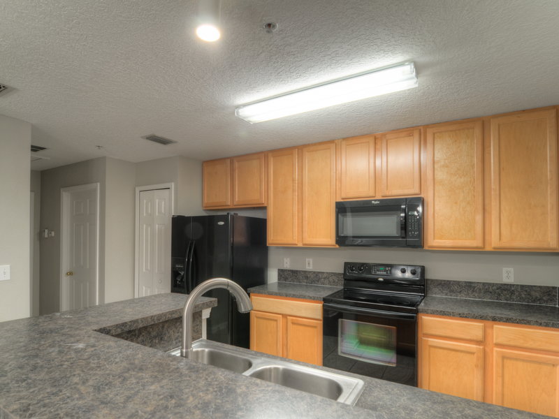 1,340/Mo, 7044 Deer Lodge Cir Unit 107 Jacksonville, FL 32256 Kitchen View 2